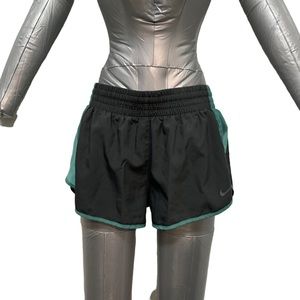 Nike | shorts size medium